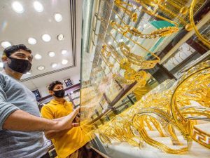 STOCK Dubai gold shopping 1752c374bc1 large